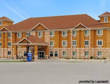 Hotel Days Inn&suites By Wyndham Tx Cleburne
