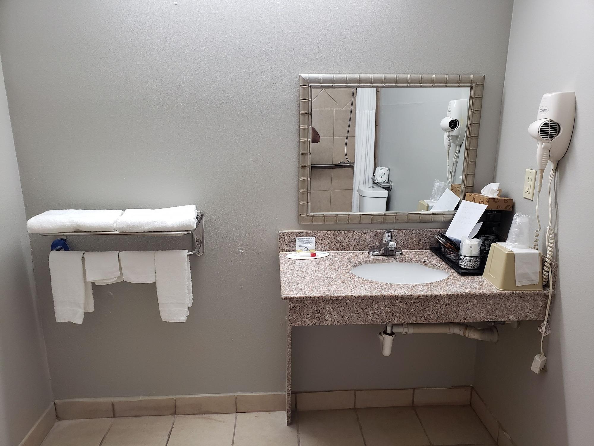 Days Inn&suites By Wyndham Tx 2* Cleburne