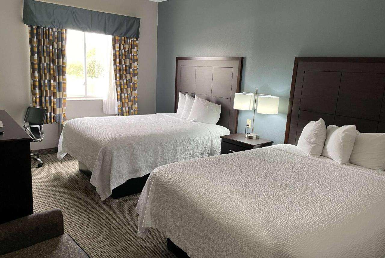 Days Inn&suites By Wyndham Tx Hotel