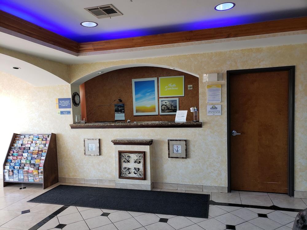 Days Inn&suites By Wyndham Tx Cleburne
