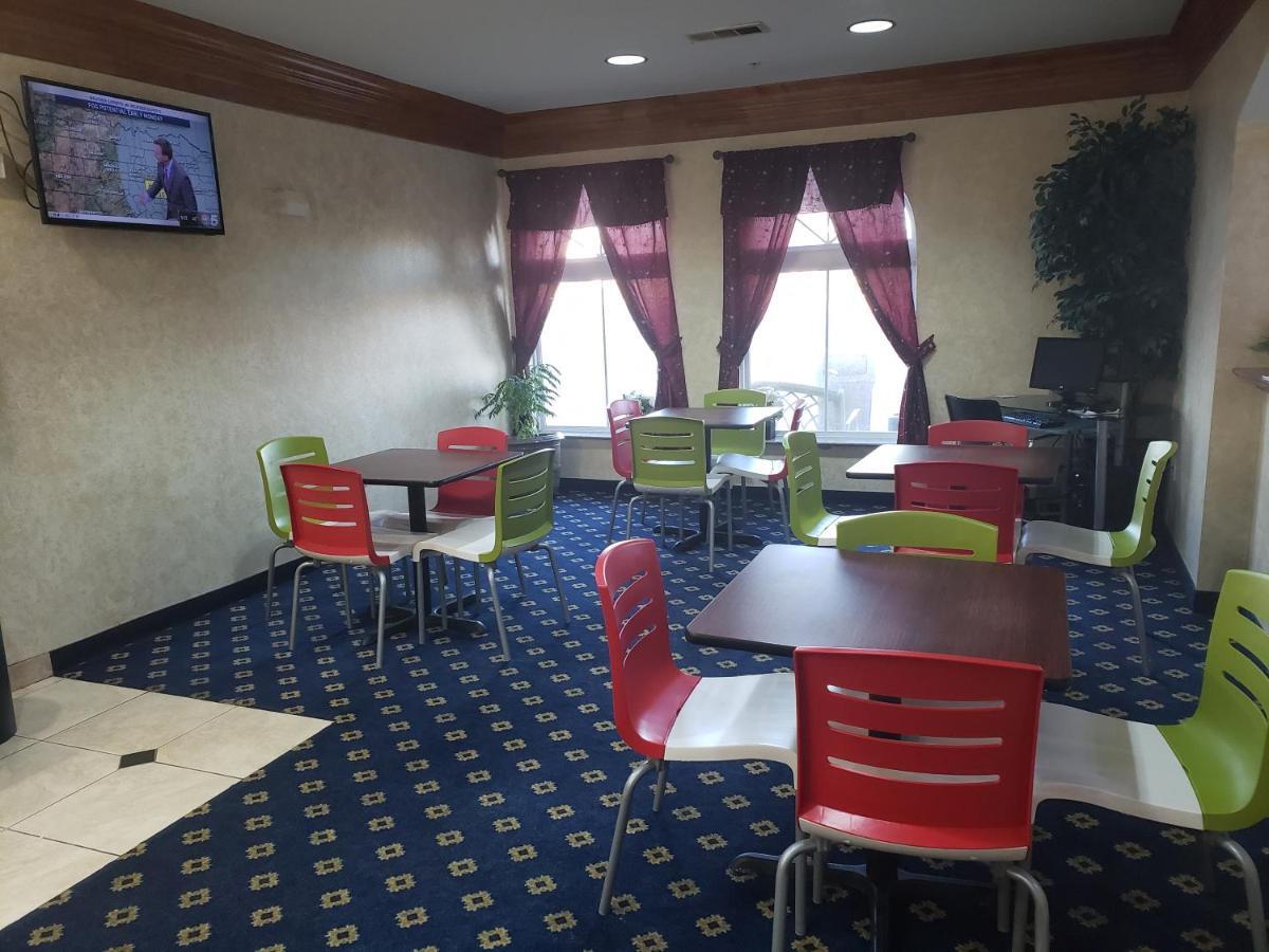 Hotel Days Inn&suites By Wyndham Tx Cleburne