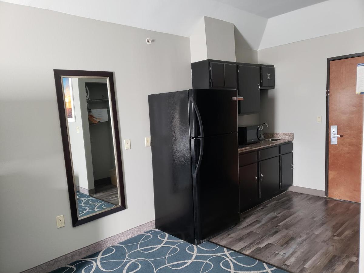 Hotel Days Inn&suites By Wyndham Tx Cleburne
