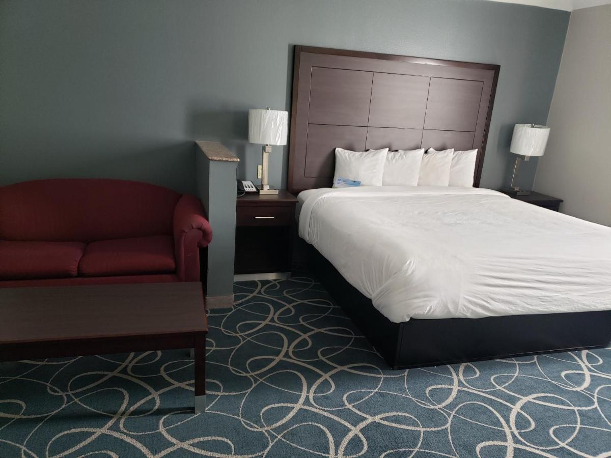 Days Inn&suites By Wyndham Tx Hotel 2*