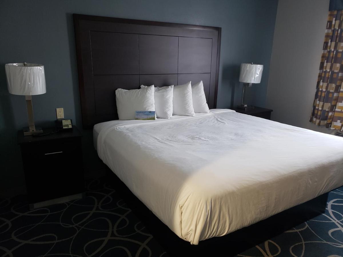 Days Inn&suites By Wyndham Tx 2* Cleburne